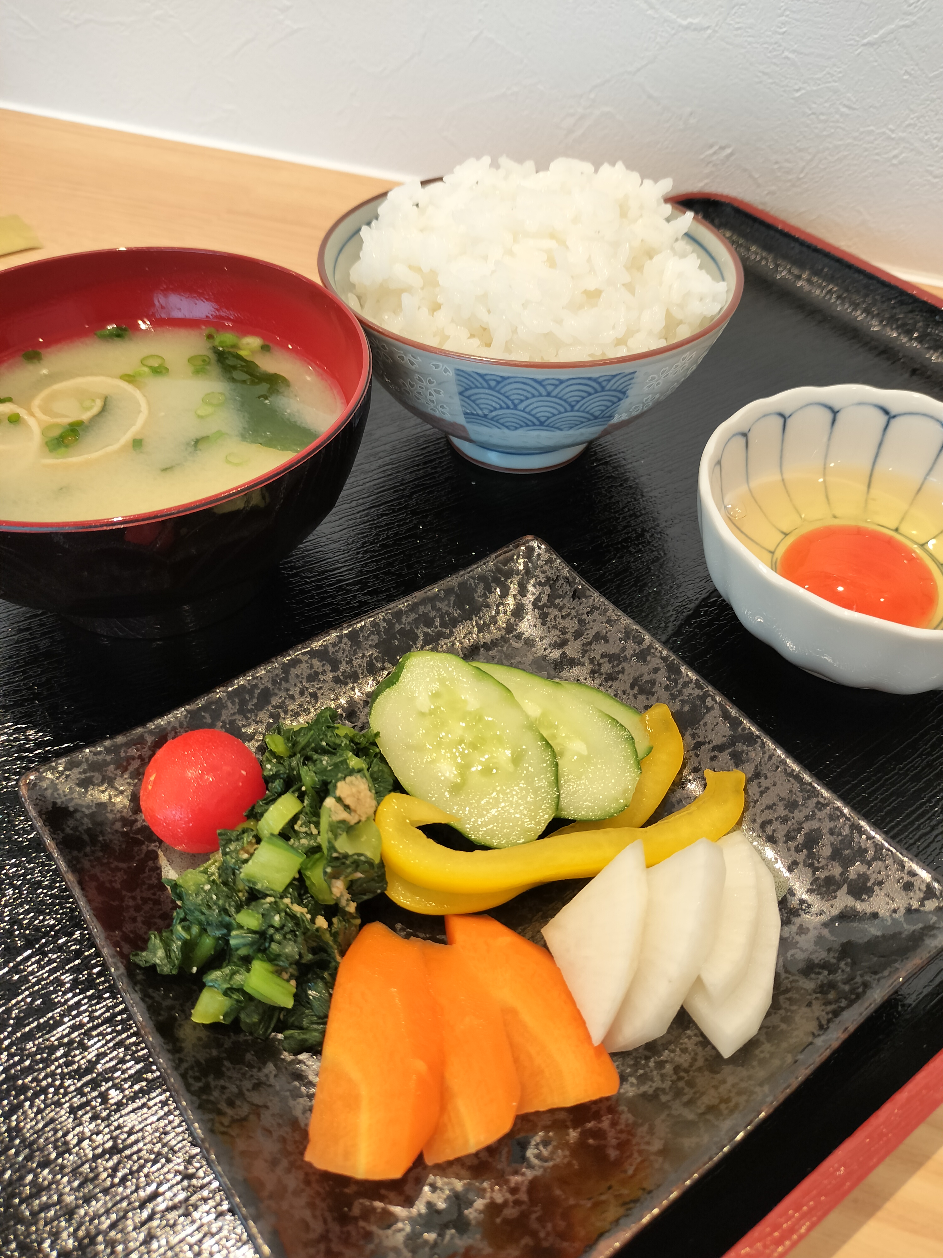 ぬか漬けと生卵朝定食